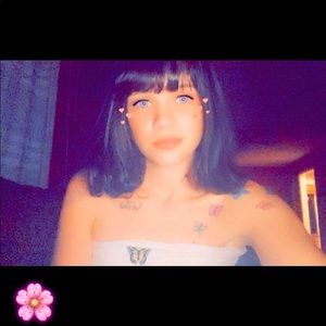 Meet your Posher, Danielle